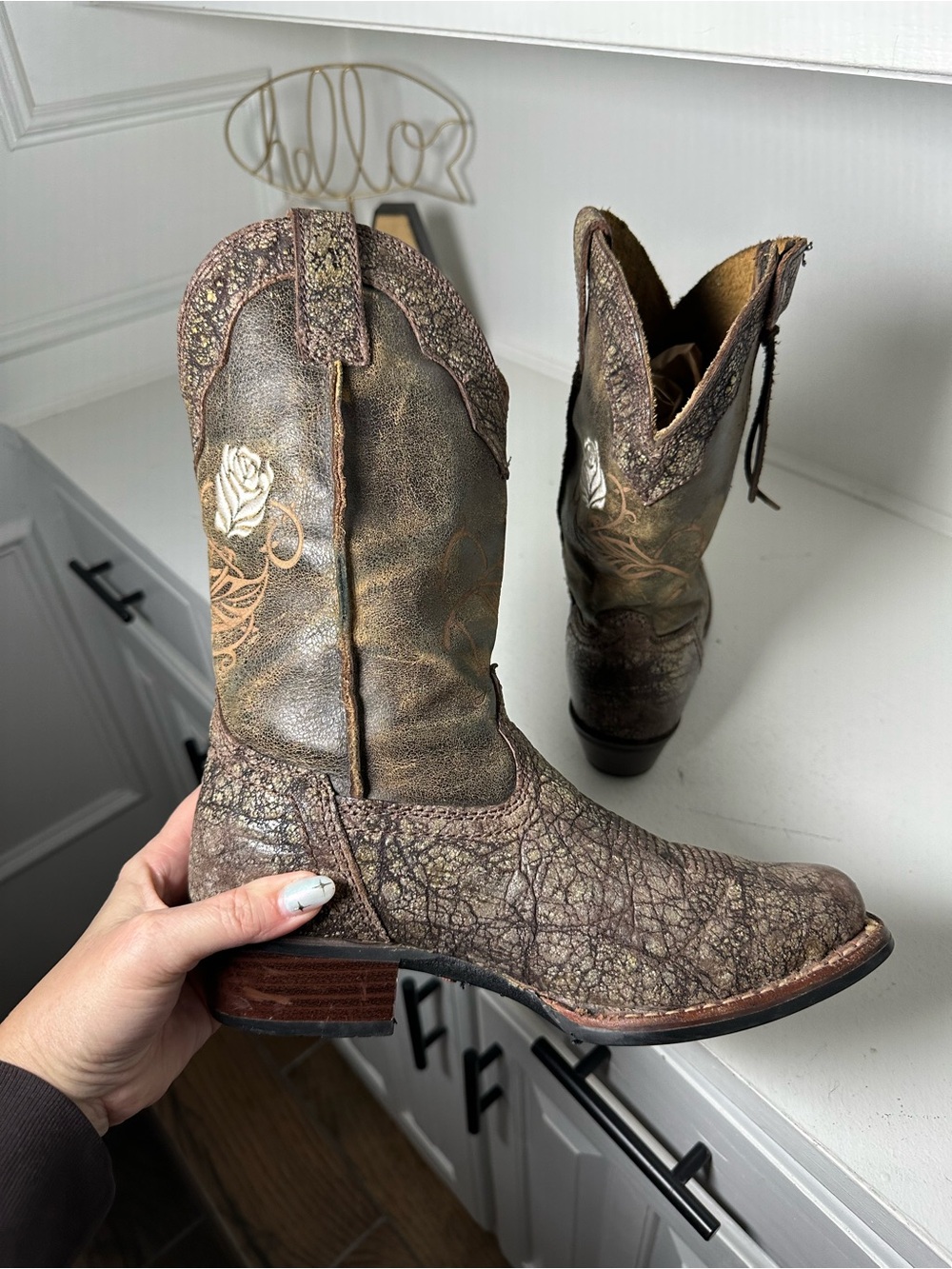 Shyanne Cowboy Boots Womens 8.5 Brown Crackle Leather Rose Embroidered Western - Picture 7 of 9